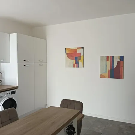 Casa Mafalda-stanza In Condiviso- Self Check In ホームステイ
