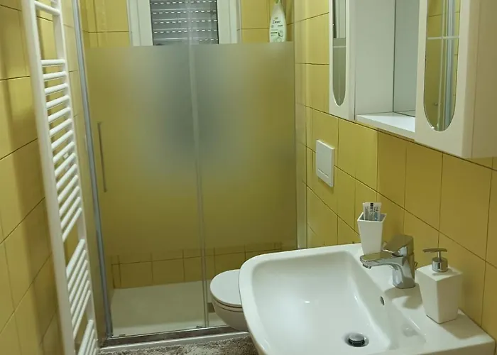 Kwatera prywatna Casa Mafalda-stanza In Condiviso- Self Check In